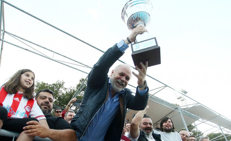 Νέα κούπα για τον Πρόεδρο!