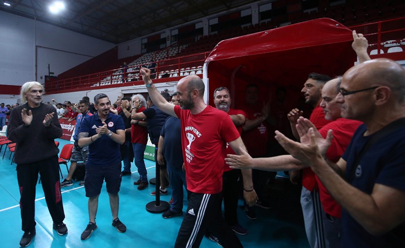 «Δίνουμε τα πάντα για να κρατήσουμε ψηλά τη σημαία»