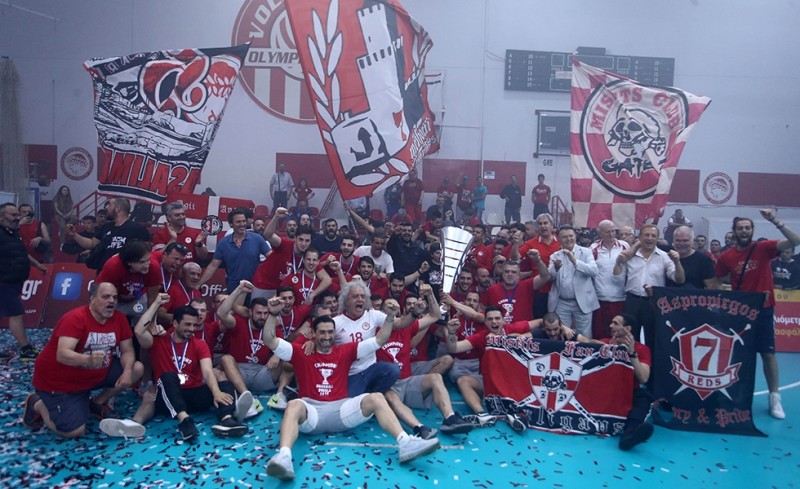 «Η στήριξή σας μας κρατάει στην κορυφή»