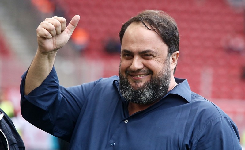 Τους έκανε να τρέχουν. Τα είπε όλα με το όνομά τους