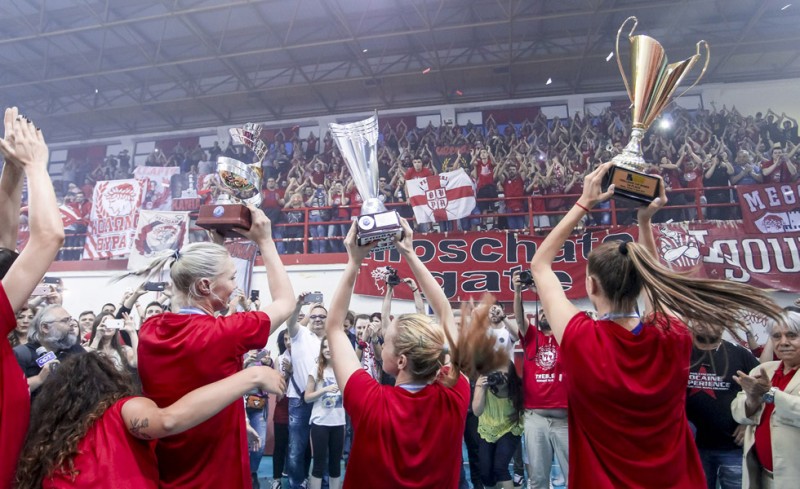 «Όλοι Ρέντη για το έβδομο συνεχόμενο νταμπλ»