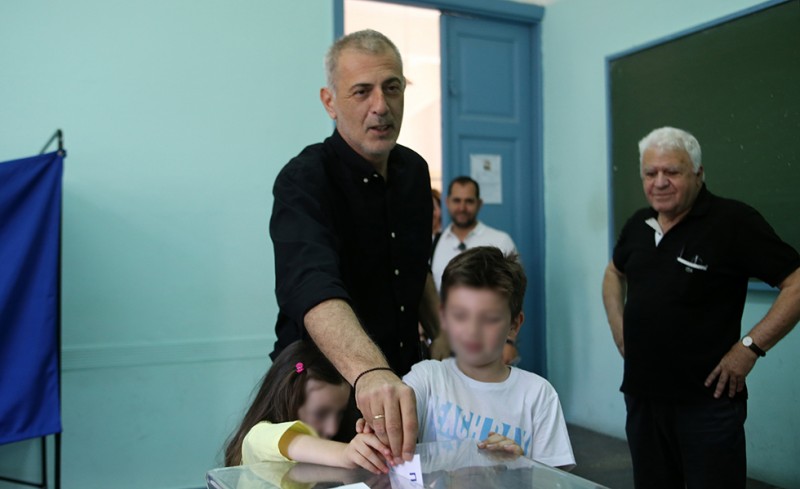 «Το... καράβι πλέει προς την αισιοδοξία και την προοπτική»