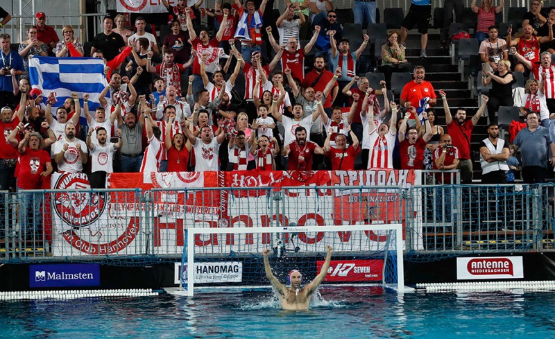 Συγκλονιστικός ο κόσμος! Ξανά!