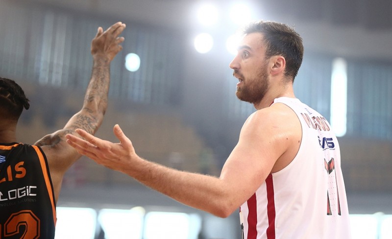 Εξελίξεις με Μιλουτίνοφ...