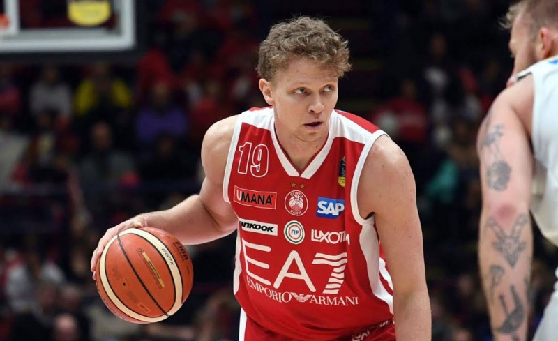 Στον Θρύλο ο Κουζμίνσκας