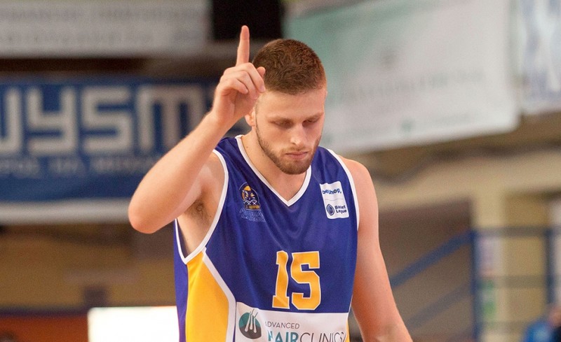 Παίκτης του Θρύλου και δανεικός στον Ιωνικό