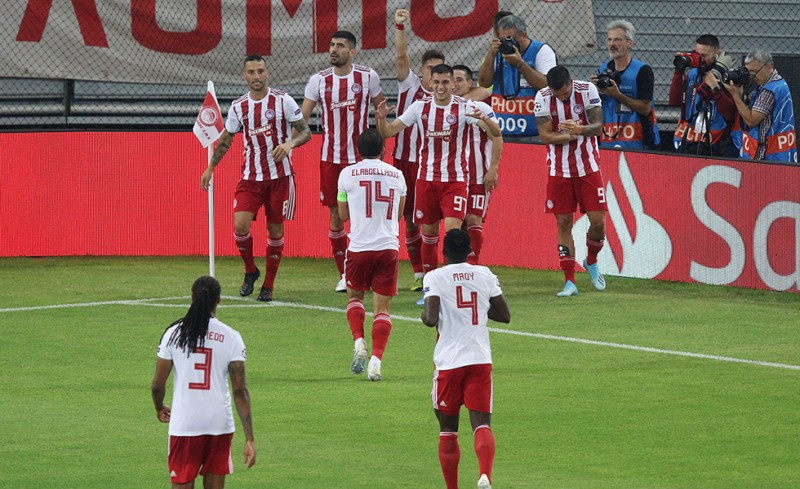 Τελεία και παύλα, Θρύλε είσαι... τρέλα!