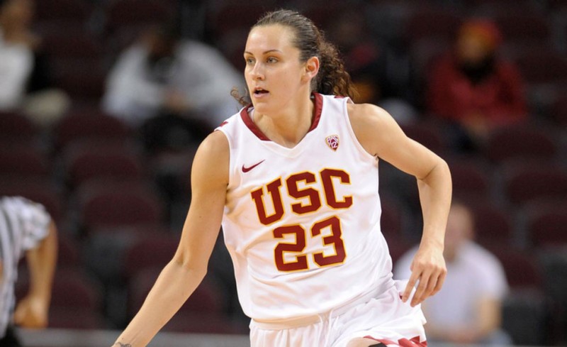 Συμφωνία με την σπουδαία Τζάκι Γέμελος