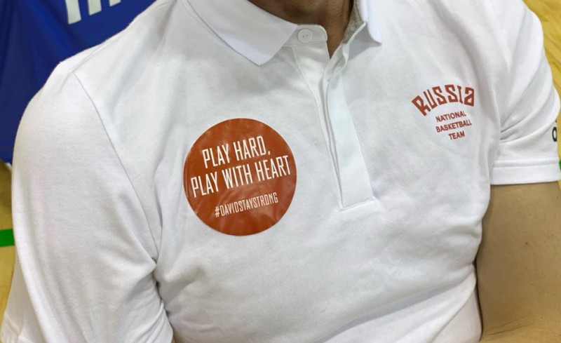 Η Εθνική Ρωσίας δίπλα στον Μπλατ με μήνυμα στις μπλούζες! (photo)