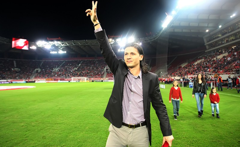 «Μια ξεχωριστή σελίδα στην ιστορία του Ερυθρού Αστέρα και του Ολυμπιακού»