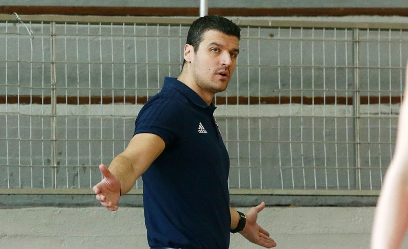 Έκλεισε πέντε φιλικά