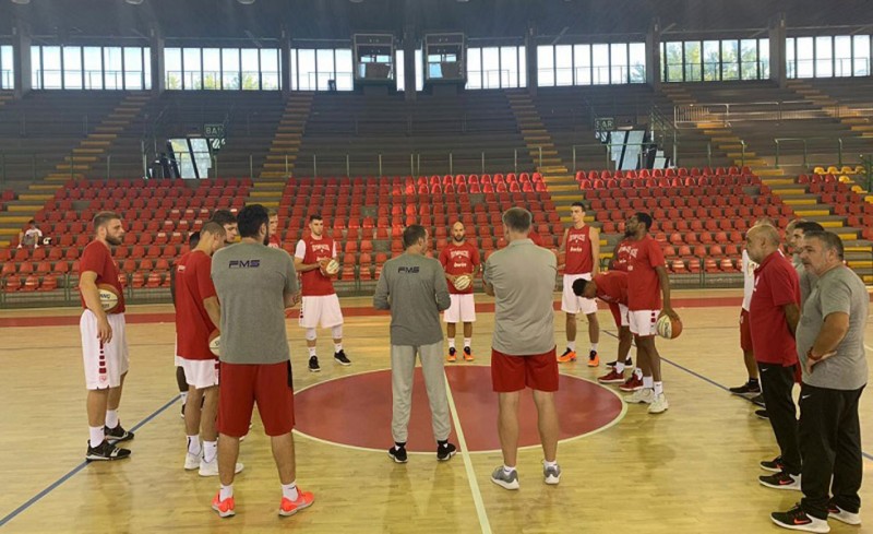 Σκληρή δουλειά στη Λούκα της Ιταλίας (photos)