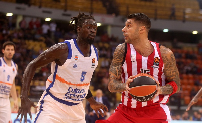 Τους... χόρεψε ο Πρίντεζης (video)