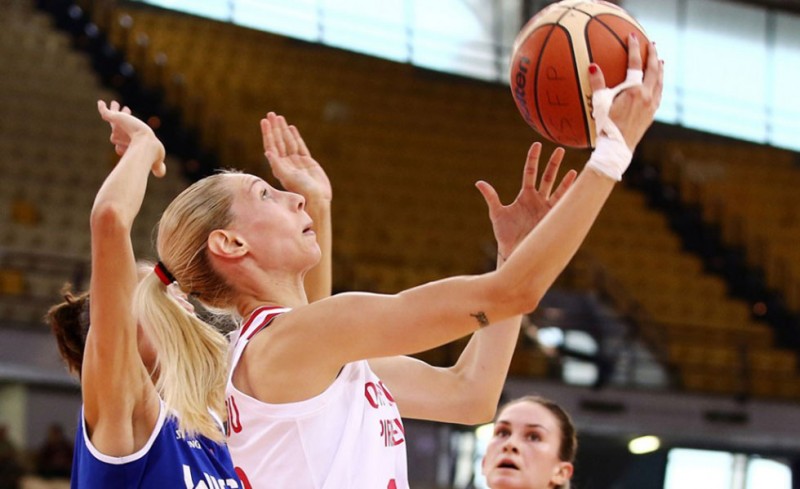 «Είμαστε ανώτερες, να το δείξουμε στο παρκέ»