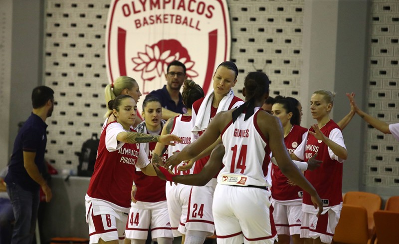 Τις κάνει 100!