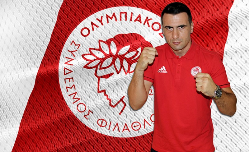 Στον Θρύλο και ο Ψυχογιός