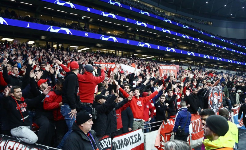 Κοκκίνισε και το «Tottenham Hotspur Stadium»! (photos, video)