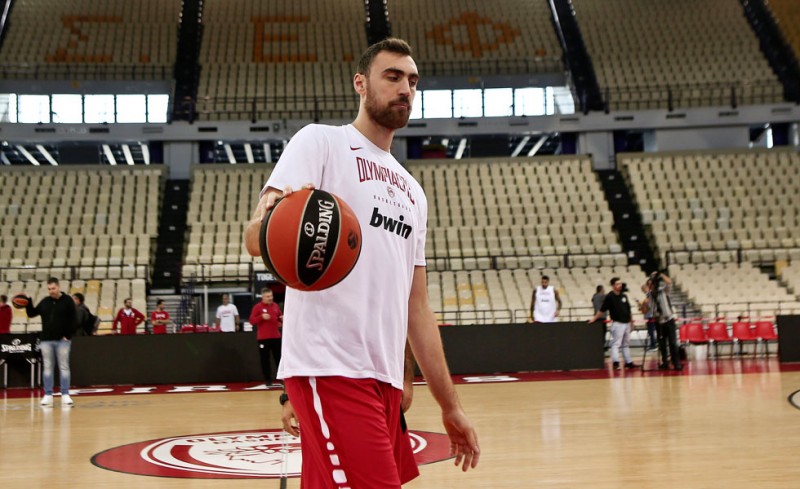 Χωρίς Μιλουτίνοφ κόντρα σε Μπαρτσελόνα!