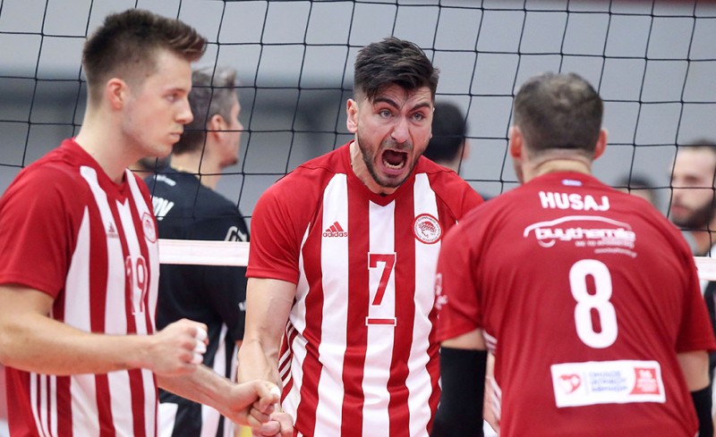 Να κοιτάξει το μεγαθήριο στα μάτια