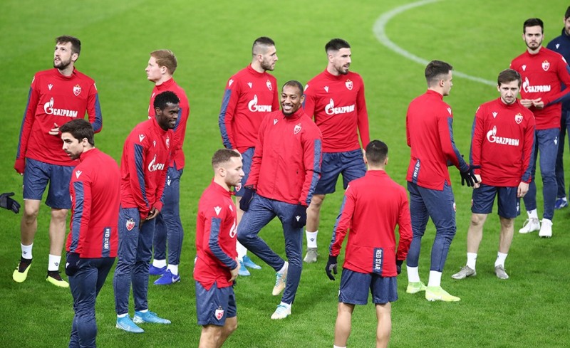 Οι Σέρβοι στο Καραϊσκάκη (photos)