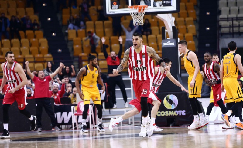 Τεράστια εμφάνιση και MVP