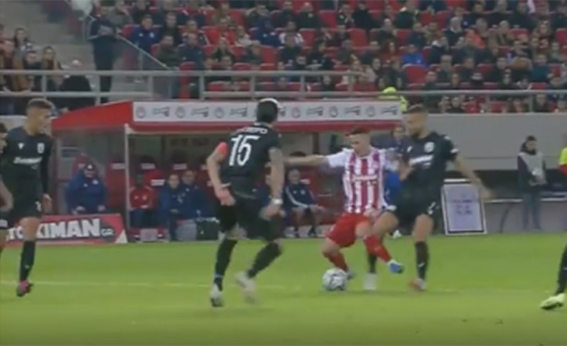 Ζήτω η «εξυγίανση»! Πέναλτι που θα το έδινε και ο Γκιόργκι!