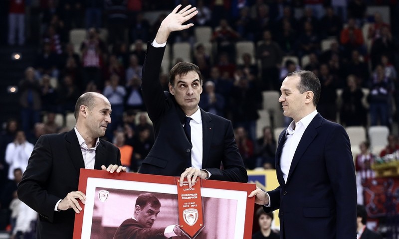 Οι Αγγελόπουλοι «άκουσαν» τον κόσμο