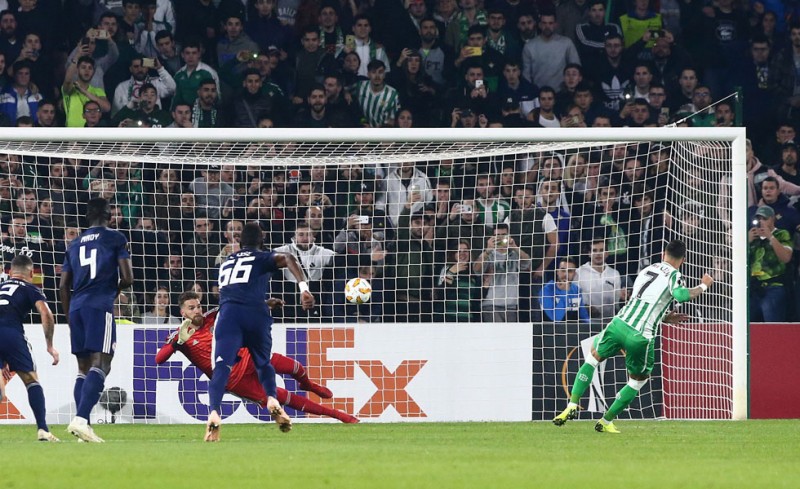 Το Europa League θυμήθηκε τη μυθική, διπλή απόκρουση του Σα (video)