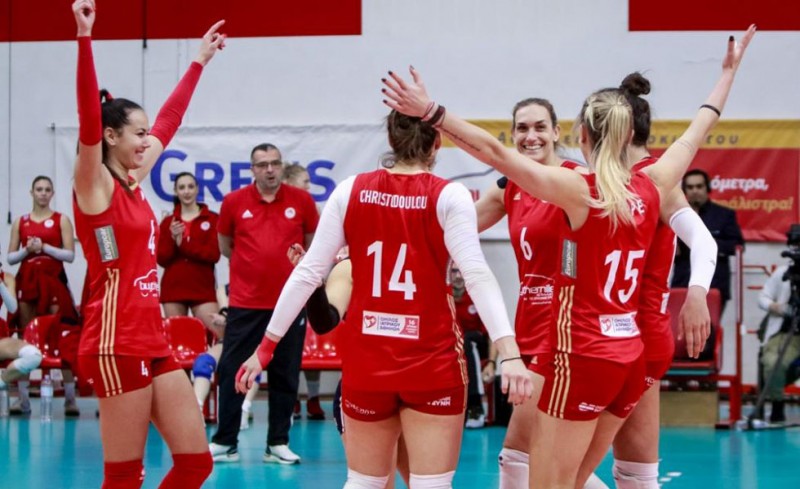 Πρώτα Ηλυσιακός, μετά Μπεκεσκάμπα