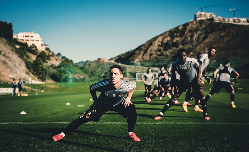 Μέσα ο Ποντένσε