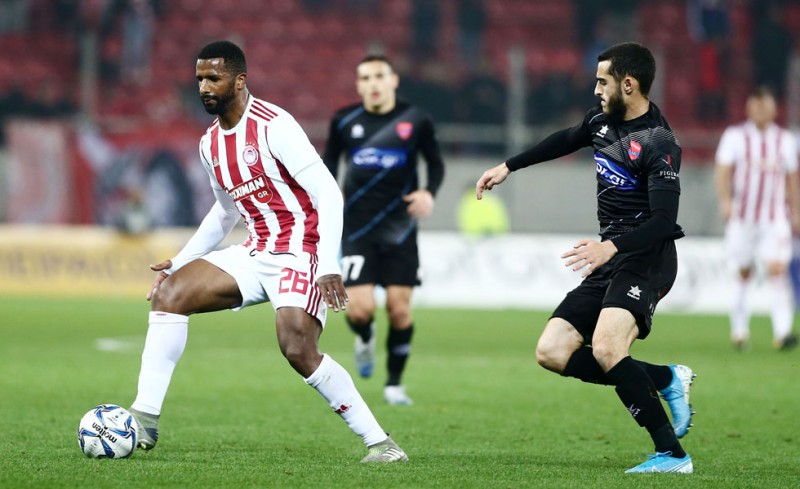 Τα δίνει όλα ο Καφού (video)