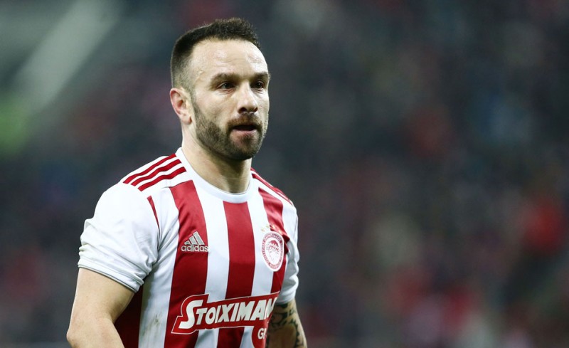 Ο «ερυθρόλευκος» πάγκος