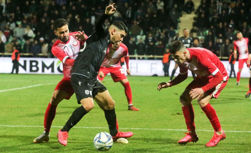 Τότε, πανηγύριζαν που έφεραν τακτικούς δικαστές! Τώρα, ζητούν την αποπομπή τους!