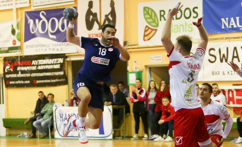 Καταιγιστικός ο Ολυμπιακός, πέρασε από την Κέρκυρα