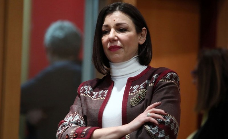 Κλειστά από την Τετάρτη και τα εμπορικά καταστήματα