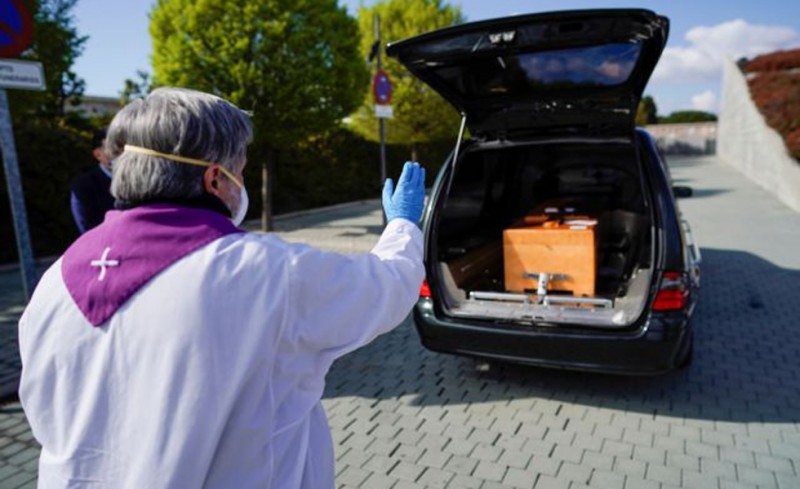 Δράμα δίχως τέλος στην Ισπανία: 832 νεκροί σε μία μέρα!