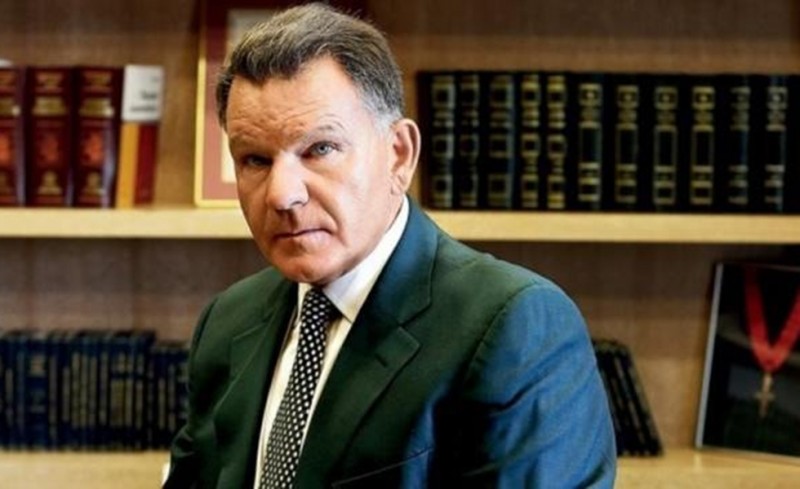 «Σαγόνια με την κυτταρίτιδα στην πλάτη»