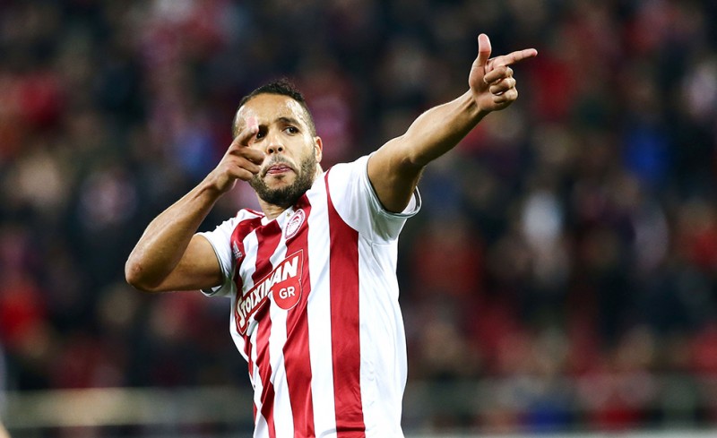 Με το πόδι, με το κεφάλι, με κάθε τρόπο! (video)