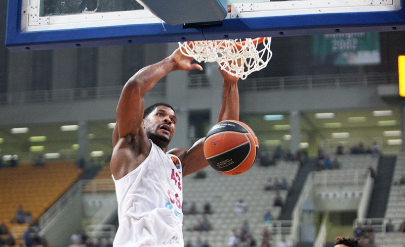 Στην Αρμάνι Μιλάνο ο Χάινς!