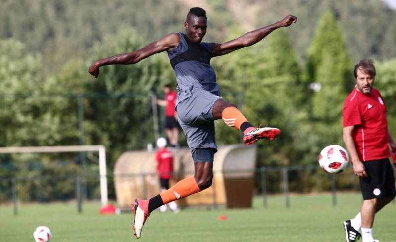 Συνεχίζει τη δουλειά ο Σισέ (video)