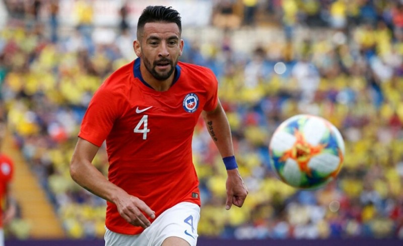 «Ολυμπιακός, Πάρμα και Ρίβερ για Ίσλα»