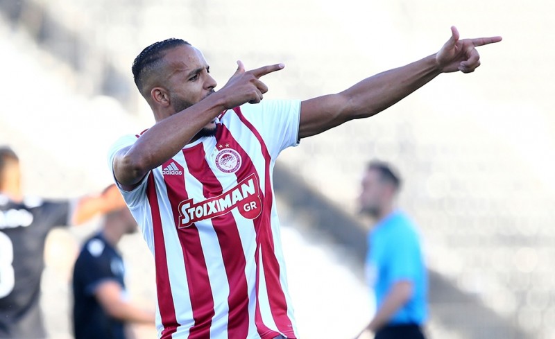 Ελ Αραμπί ο σούπερ σταρ της χρονιάς!