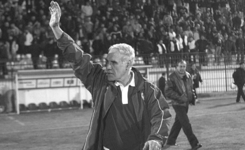 Κυρ. Νίκο, για σένα!