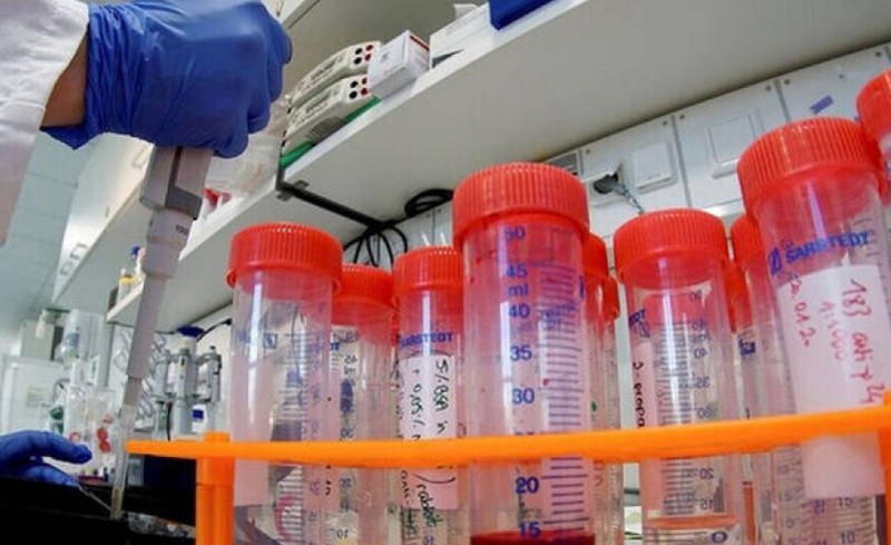 1 ακόμα νεκρός, 10 νέα κρούσματα