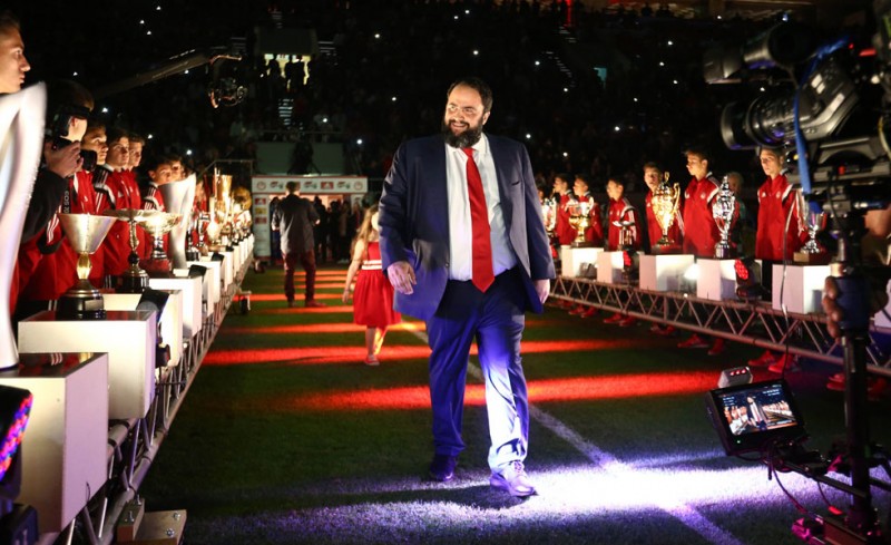 Династия, όχι αστεία! Εντάξει είμαστε;