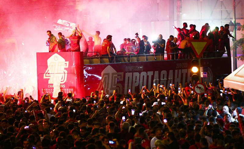 Έτσι πανηγυρίσαμε το πρωτάθλημα στον Πειραιά (video)