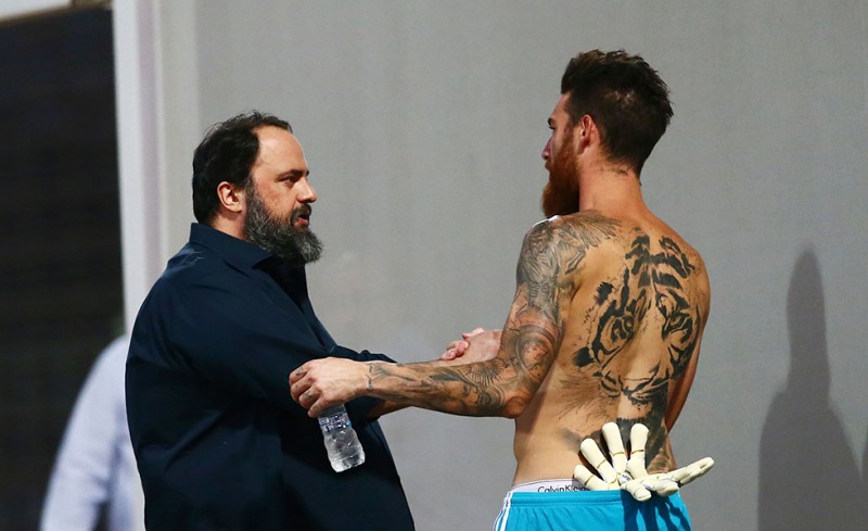 Η... τίγρης στην πλάτη του Σα (photos)