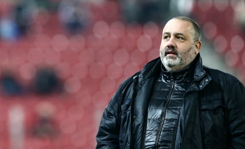 «Ο τύπος που ψήφισε κατά της ομάδας του για να μην… σπάσει το μπλοκ!» (photo)