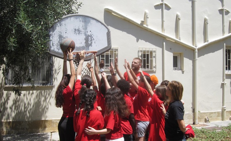 Οι συμβουλές και τα δώρα του Χαραλαμπόπουλου