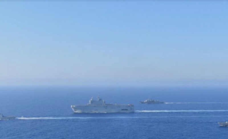 «Χορεύουν» πλάι - πλάι τα πλοία Ελλάδας και Τουρκίας στη Μεσόγειο